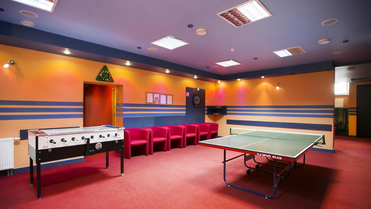 Hotel Unibus Bielsk Podlaski Buitenkant foto