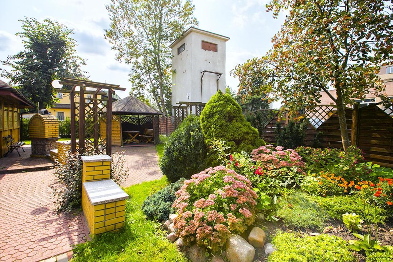 Hotel Unibus Bielsk Podlaski Buitenkant foto